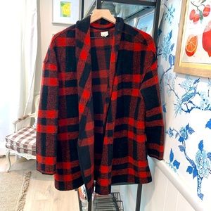 Plaid ASPEN brand shacket! Super cozy and easy to dress up or down. Worn once